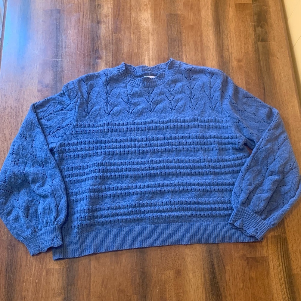 LC Lauren Conrad Sweater Large Blue Open Knit Balloon Sleeves very Soft details
